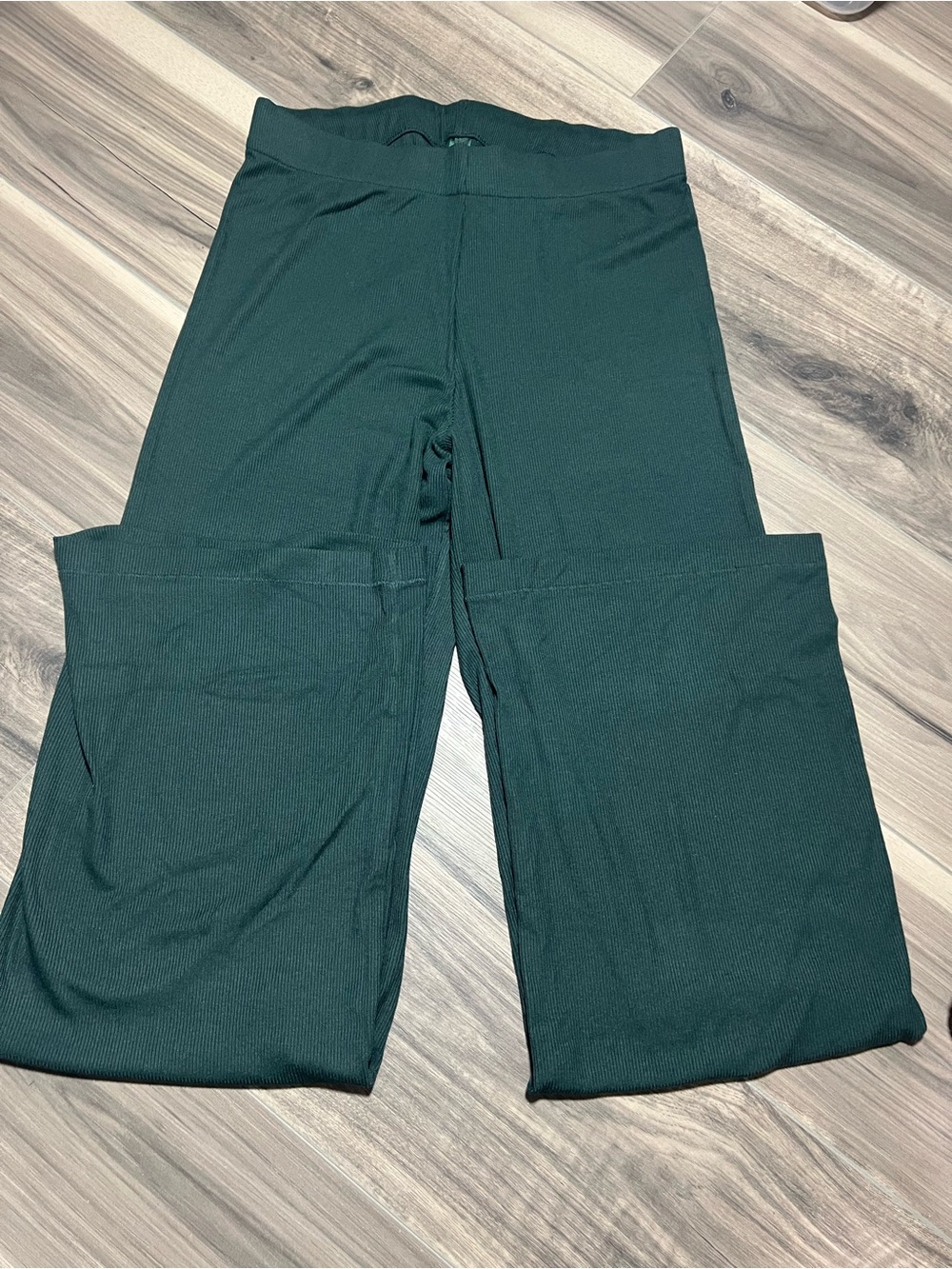 🌿 SKIMS Lounge Rib Sleep Pants• Cypress • S • NWT - Picture 2 of 3